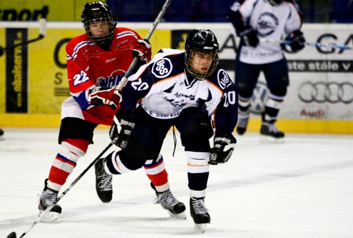 Dorastenci vyhrali na ľade druhej Banskej Bystrice